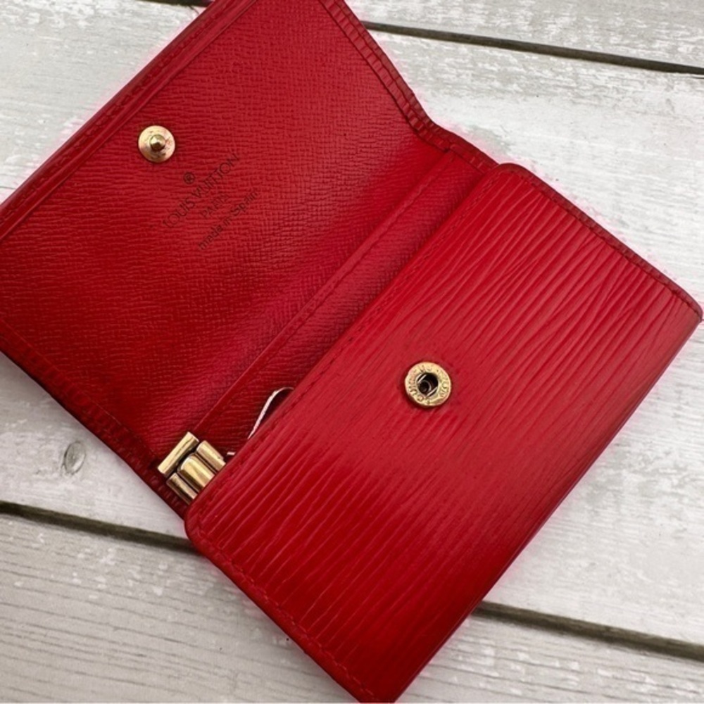 AUTHENTIC Louis Vuitton key holder. Red. - Picture 14 of 14